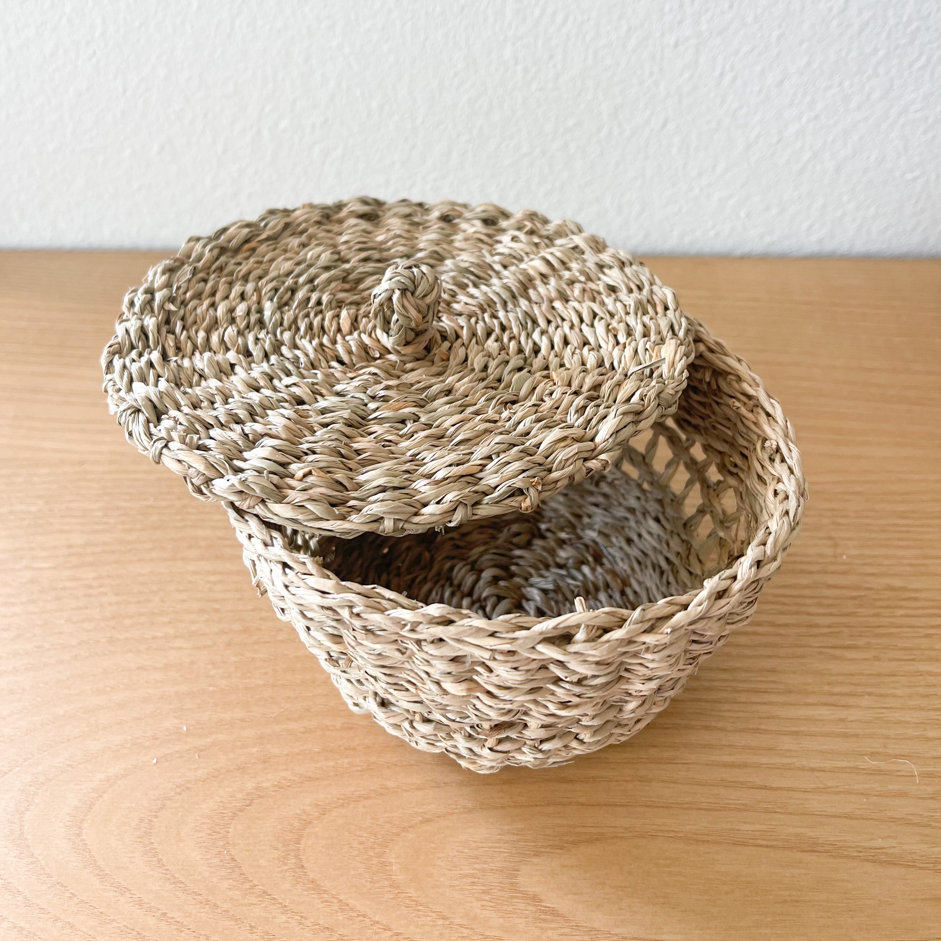 Seagrass Basket W/ Lid
